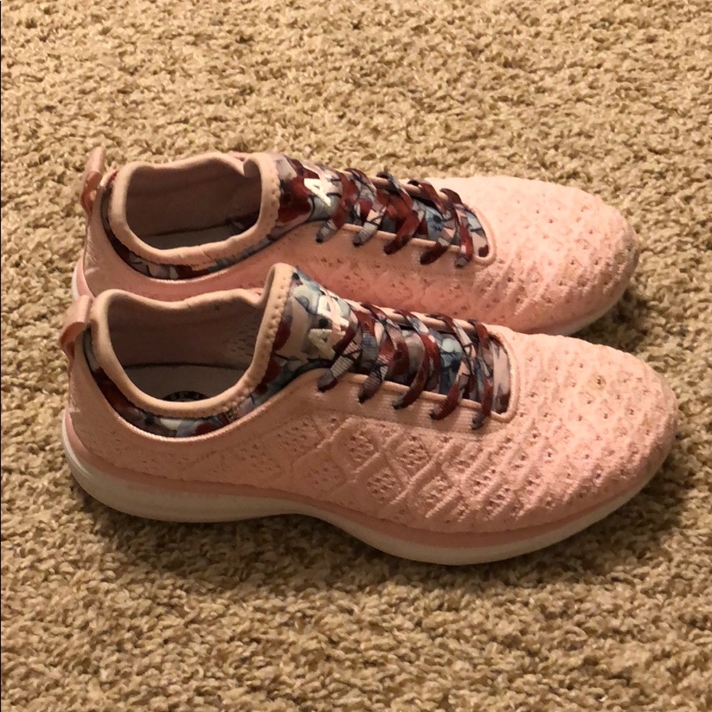 Floral APL Techloom Phantom W Shoes